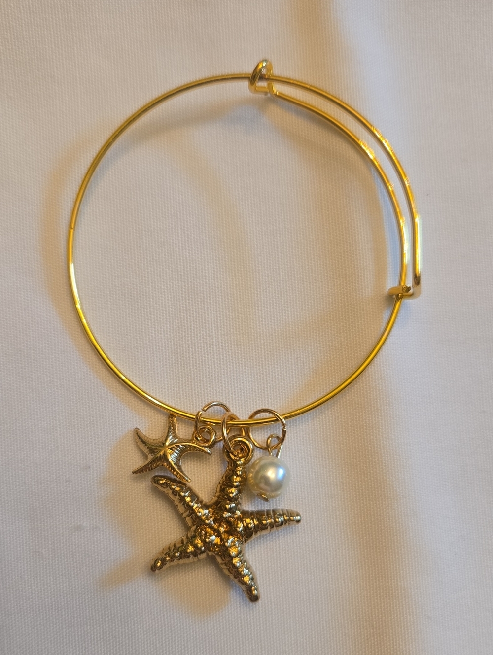 Gold Starfish Charm Expandable Bracelet with Pearl Accent